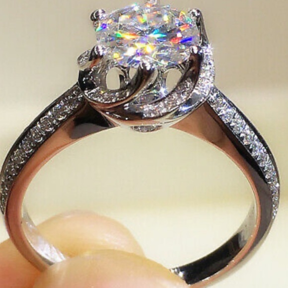 New 925 Sterling silver diamond stone Ring - Picture 2 of 5